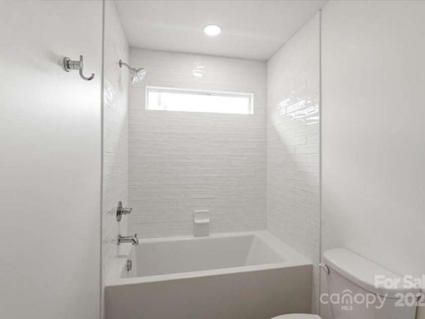 2429 Ellen Avenue, Charlotte, NC 28208.  MLS# CAR4222733, YatesRealty ID 9599. 