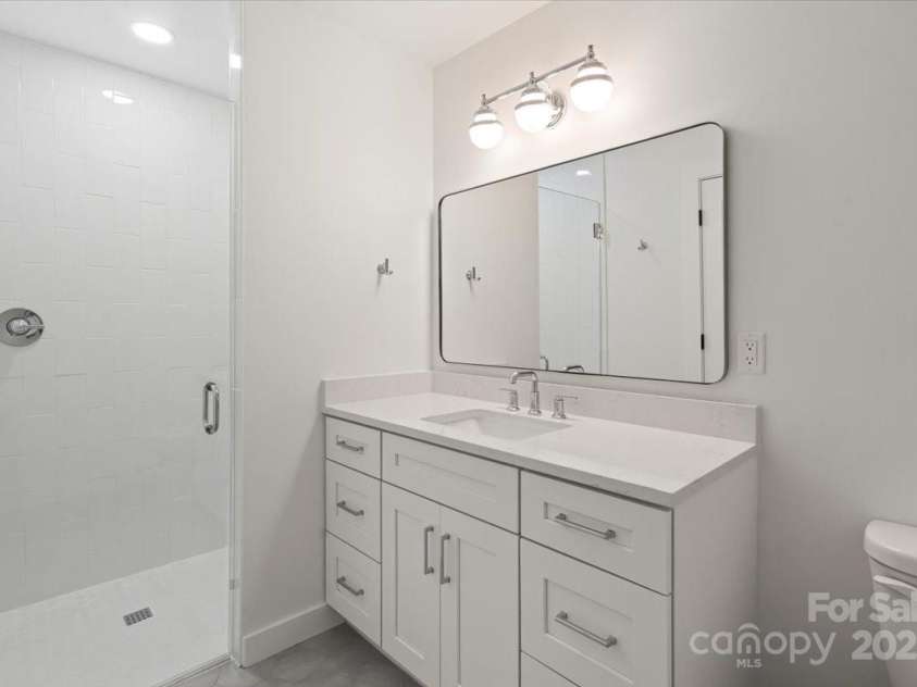2429 Ellen Avenue, Charlotte, NC 28208.  MLS# CAR4222733, YatesRealty ID 9599. 