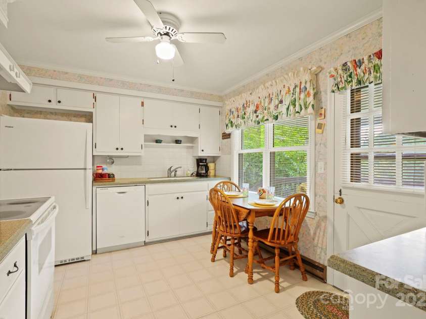 1074 Nikanor Road, West Jefferson, NC 28694.  MLS# CAR4289358, YatesRealty ID 96. 