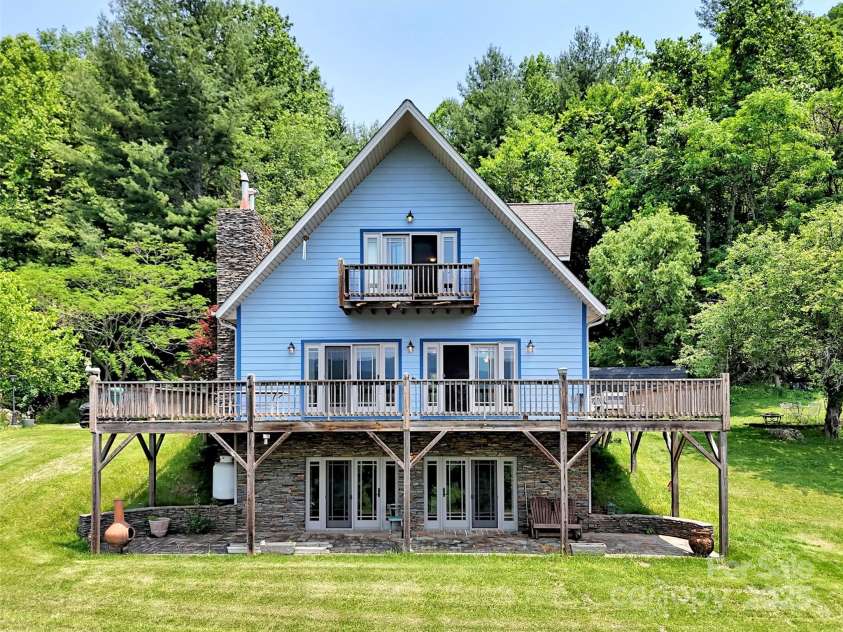 1592 Piney Hill Road, Burnsville, NC 28714.  MLS# CAR4269661, YatesRealty ID 96. 