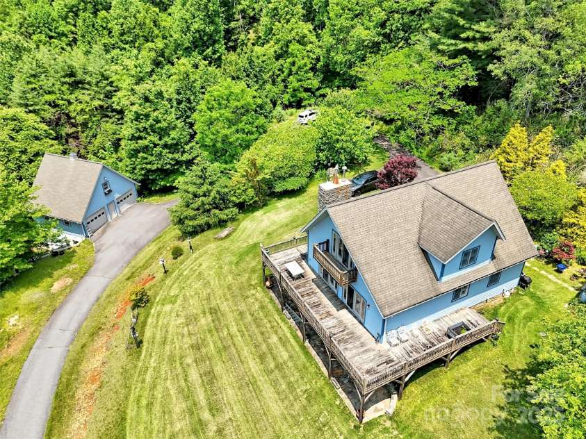 1592 Piney Hill Road, Burnsville, NC 28714.  MLS# CAR4269661, YatesRealty ID 96. 