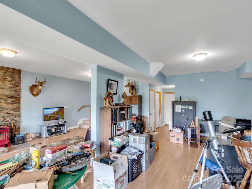 1592 Piney Hill Road, Burnsville, NC 28714.  MLS# CAR4269661, YatesRealty ID 96. 