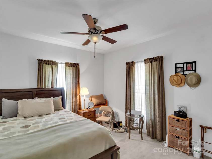 1592 Piney Hill Road, Burnsville, NC 28714.  MLS# CAR4269661, YatesRealty ID 96. 