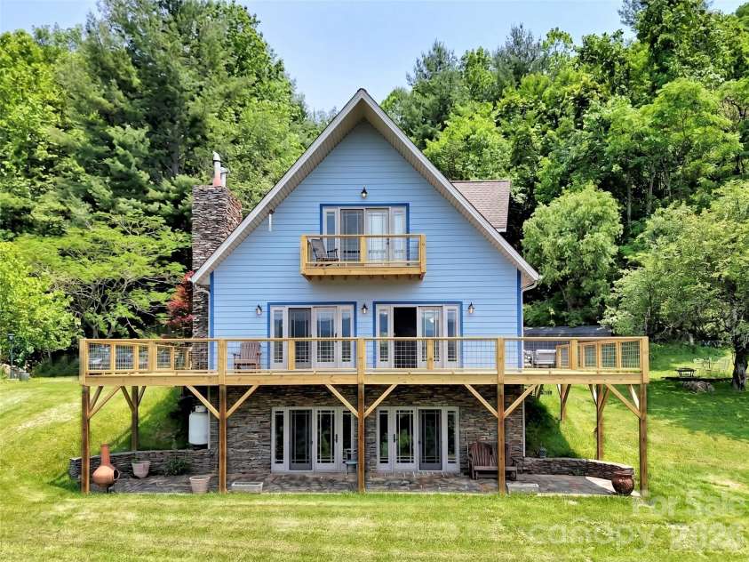 1592 Piney Hill Road, Burnsville, NC 28714.  MLS# CAR4269661, YatesRealty ID 96. 