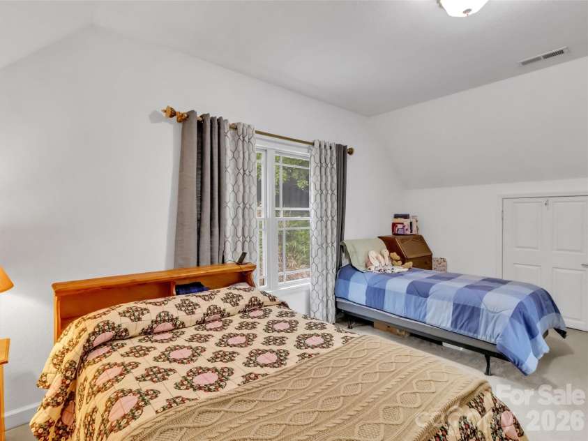 1592 Piney Hill Road, Burnsville, NC 28714.  MLS# CAR4269661, YatesRealty ID 96. 