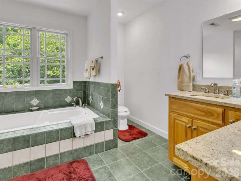 1592 Piney Hill Road, Burnsville, NC 28714.  MLS# CAR4269661, YatesRealty ID 96. 