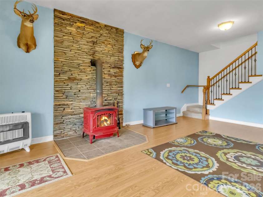 1592 Piney Hill Road, Burnsville, NC 28714.  MLS# CAR4269661, YatesRealty ID 96. 