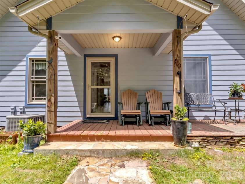 1592 Piney Hill Road, Burnsville, NC 28714.  MLS# CAR4269661, YatesRealty ID 96. 
