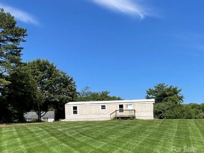 792 Mace Lane, Lincolnton, NC 28092.  MLS# CAR4311001, YatesRealty ID 960. 