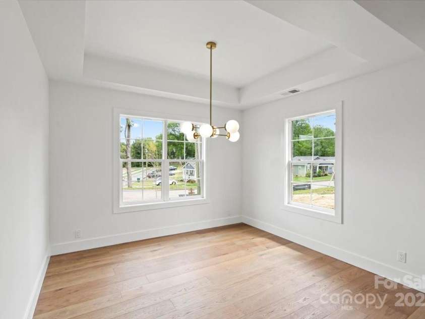 2425 Ellen Avenue, Charlotte, NC 28208.  MLS# CAR4222790, YatesRealty ID 9600. 