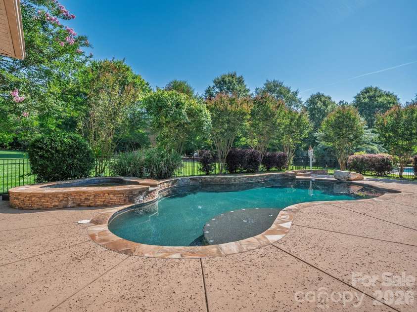 8208 Wingard Road, Waxhaw, NC 28173.  MLS# CAR4289721, YatesRealty ID 9601. Saltwater Pool
