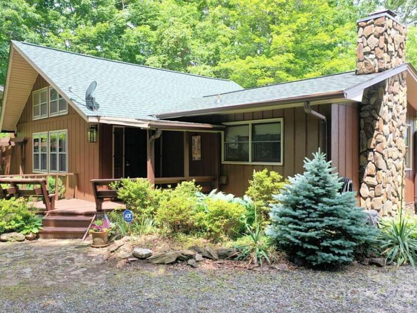 227 Cool Springs Road, Whittier, NC 28789.  MLS# CAR4280448, YatesRealty ID 9602. 