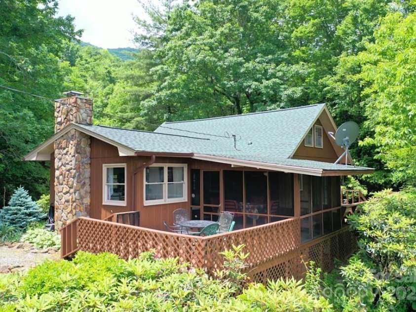 227 Cool Springs Road, Whittier, NC 28789.  MLS# CAR4280448, YatesRealty ID 9602. 