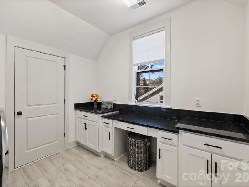 1414 Briar Creek Road, Charlotte, NC 28205.  MLS# CAR4350080, YatesRealty ID 9603. 
