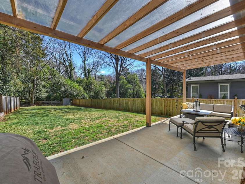 1414 Briar Creek Road, Charlotte, NC 28205.  MLS# CAR4350080, YatesRealty ID 9603. 