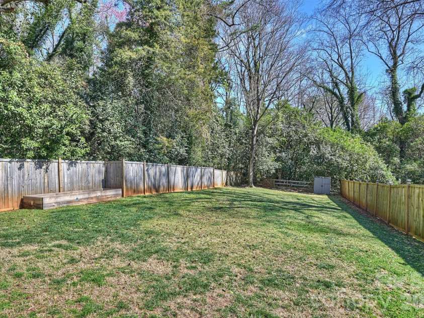 1414 Briar Creek Road, Charlotte, NC 28205.  MLS# CAR4350080, YatesRealty ID 9603. 