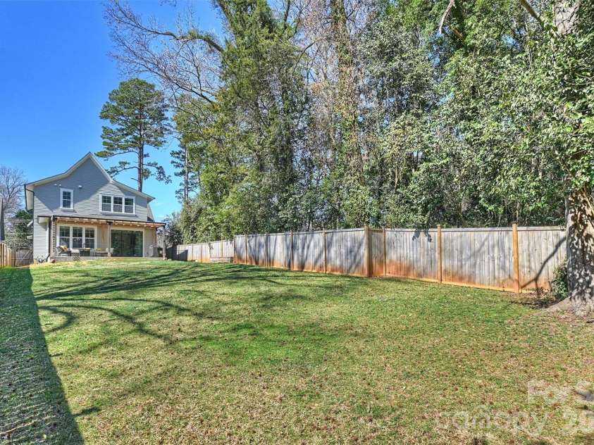 1414 Briar Creek Road, Charlotte, NC 28205.  MLS# CAR4350080, YatesRealty ID 9603. 