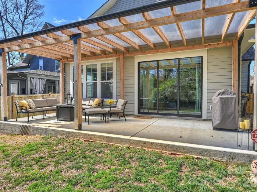 1414 Briar Creek Road, Charlotte, NC 28205.  MLS# CAR4350080, YatesRealty ID 9603. 