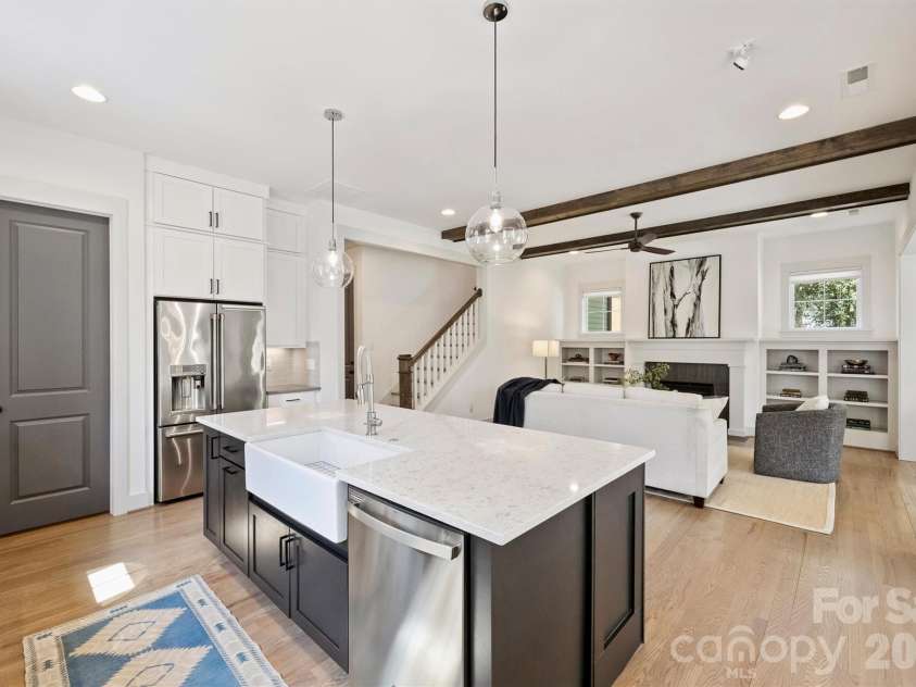1414 Briar Creek Road, Charlotte, NC 28205.  MLS# CAR4350080, YatesRealty ID 9603. 