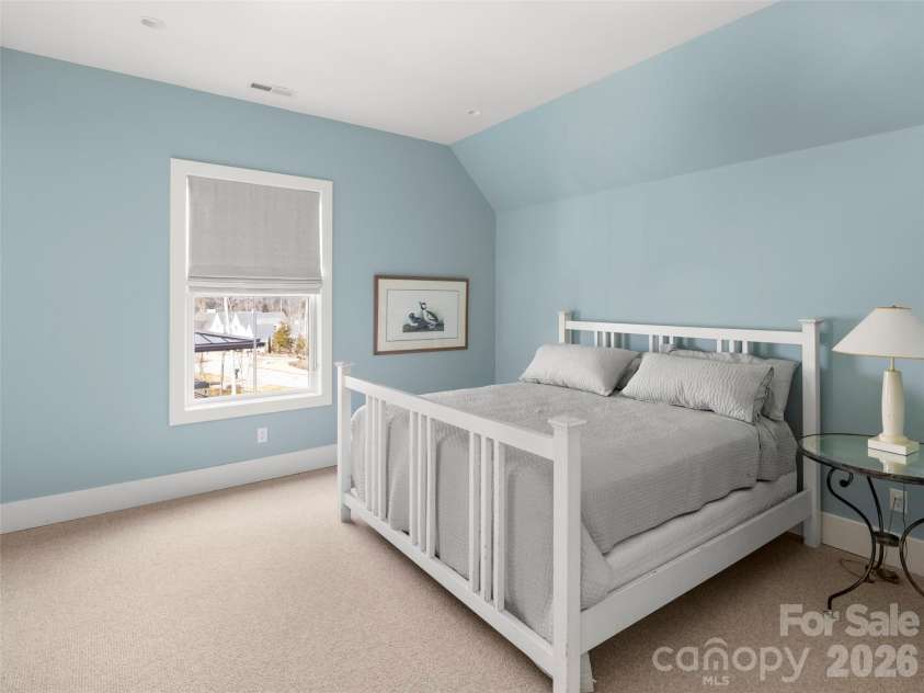 206 Kelmscott Lane, Asheville, NC 28803.  MLS# CAR4343948, YatesRealty ID 9604. Upper level bedroom #2