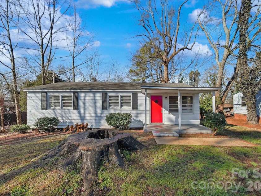 1512 Deal Avenue, Newton, NC 28658.  MLS# CAR4403499, YatesRealty ID 9605. 