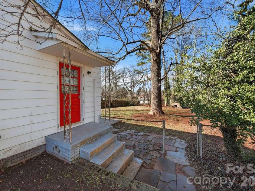 1512 Deal Avenue, Newton, NC 28658.  MLS# CAR4403499, YatesRealty ID 9605. 