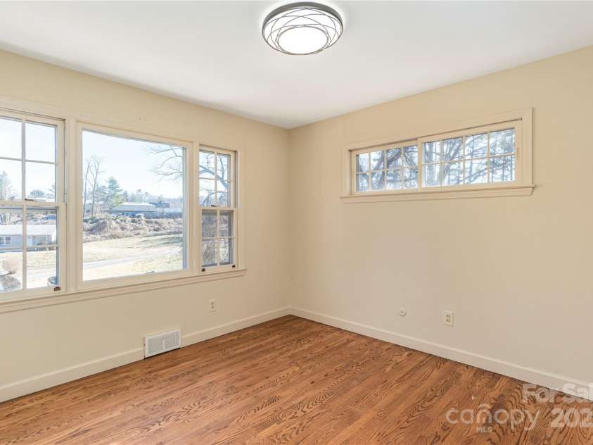 114/116 Arco Road, Asheville, NC 28805.  MLS# CAR4227410, YatesRealty ID 9606. Right side- Back bedroom