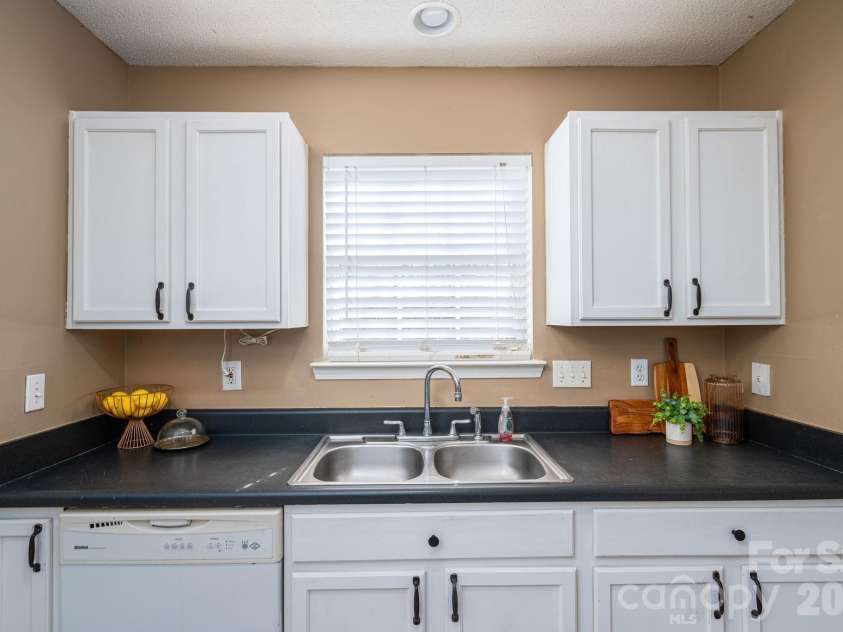 1434 Swaying Branch Lane, Clover, SC 29710.  MLS# CAR4346590, YatesRealty ID 9606. 