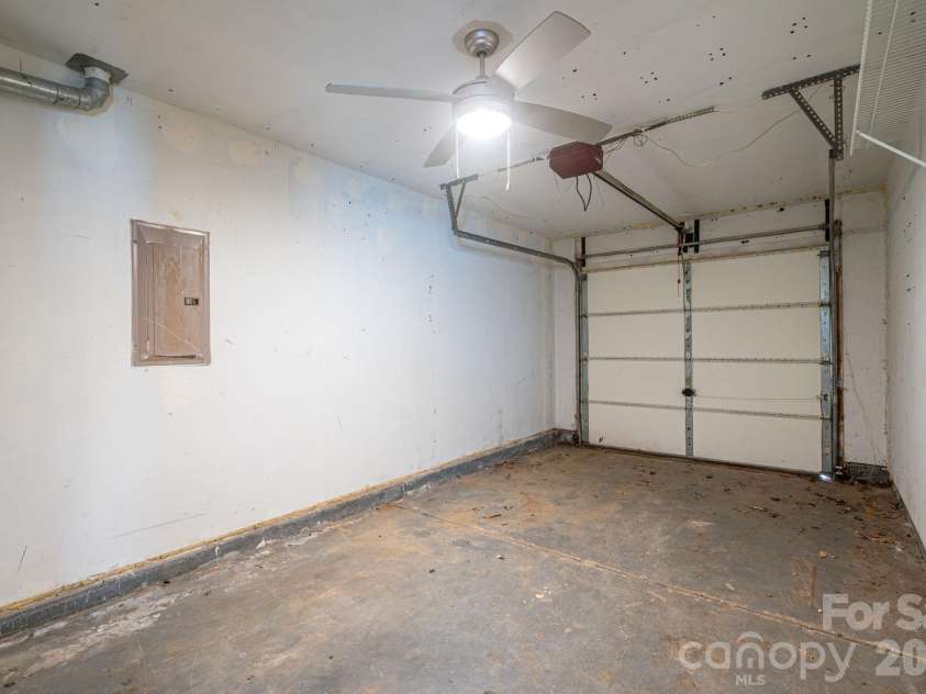 1434 Swaying Branch Lane, Clover, SC 29710.  MLS# CAR4346590, YatesRealty ID 9606. 