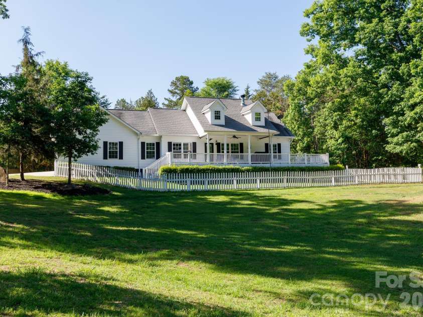 1108 King Road, York, SC 29745.  MLS# CAR4397252, YatesRealty ID 9607. 