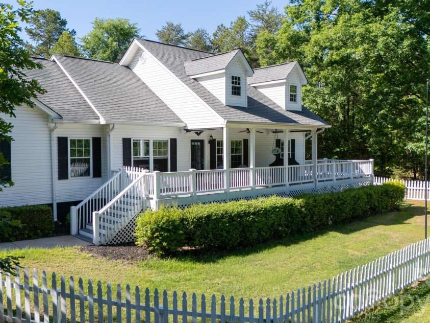 1108 King Road, York, SC 29745.  MLS# CAR4397252, YatesRealty ID 9607. 