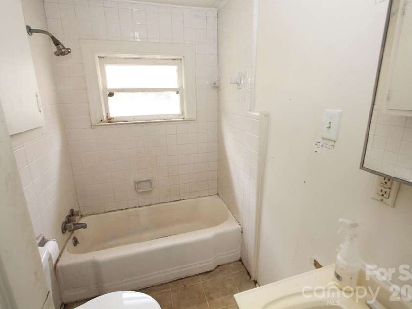 562 US Highway 1 None, Rockingham, NC 28379.  MLS# CAR4353855, YatesRealty ID 9608. 
