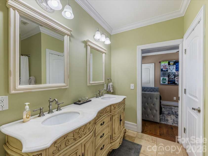 2820 Smith Field Drive, Monroe, NC 28110.  MLS# CAR4303716, YatesRealty ID 961. Connecting bath