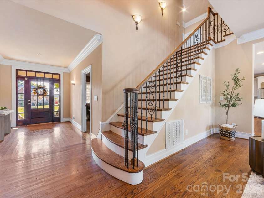 2820 Smith Field Drive, Monroe, NC 28110.  MLS# CAR4303716, YatesRealty ID 961. Entryway