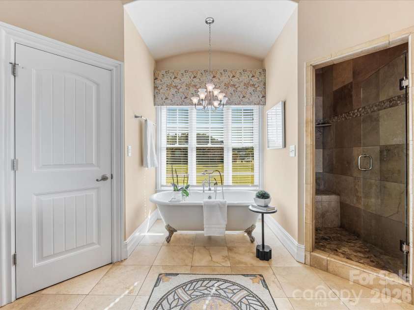2820 Smith Field Drive, Monroe, NC 28110.  MLS# CAR4303716, YatesRealty ID 961. Primary Bath