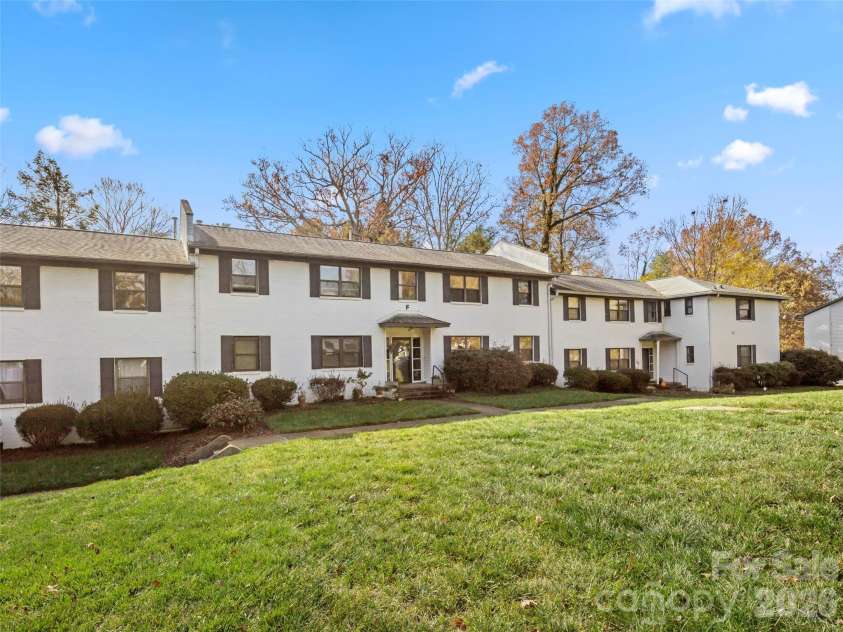 615 Biltmore Avenue, Asheville, NC 28803.  MLS# CAR4416820, YatesRealty ID 9610. 