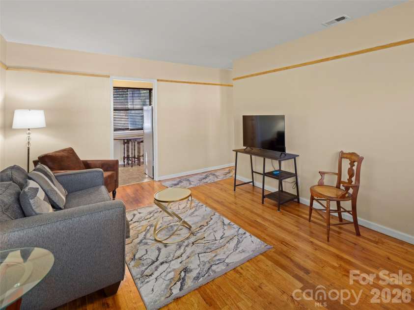615 Biltmore Avenue, Asheville, NC 28803.  MLS# CAR4416820, YatesRealty ID 9610. 