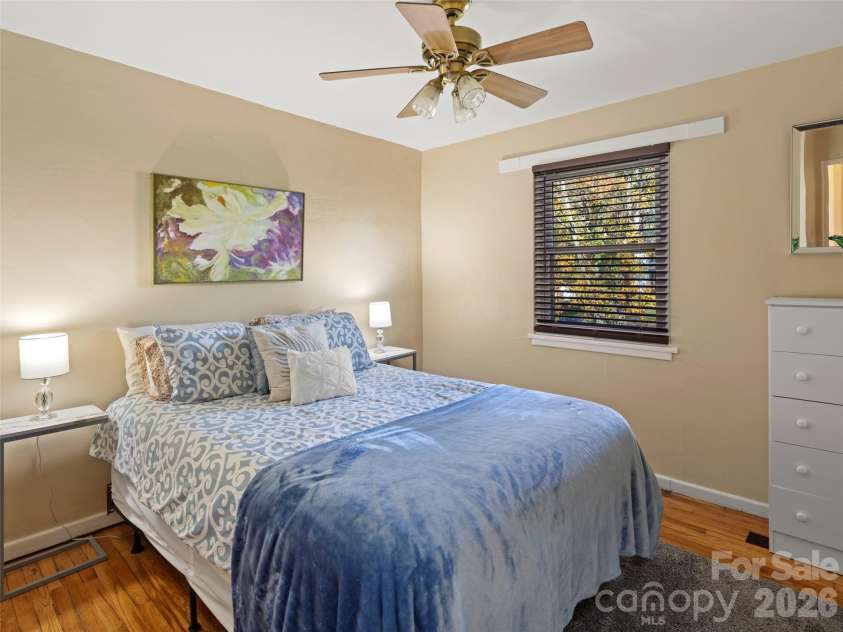 615 Biltmore Avenue, Asheville, NC 28803.  MLS# CAR4416820, YatesRealty ID 9610. 