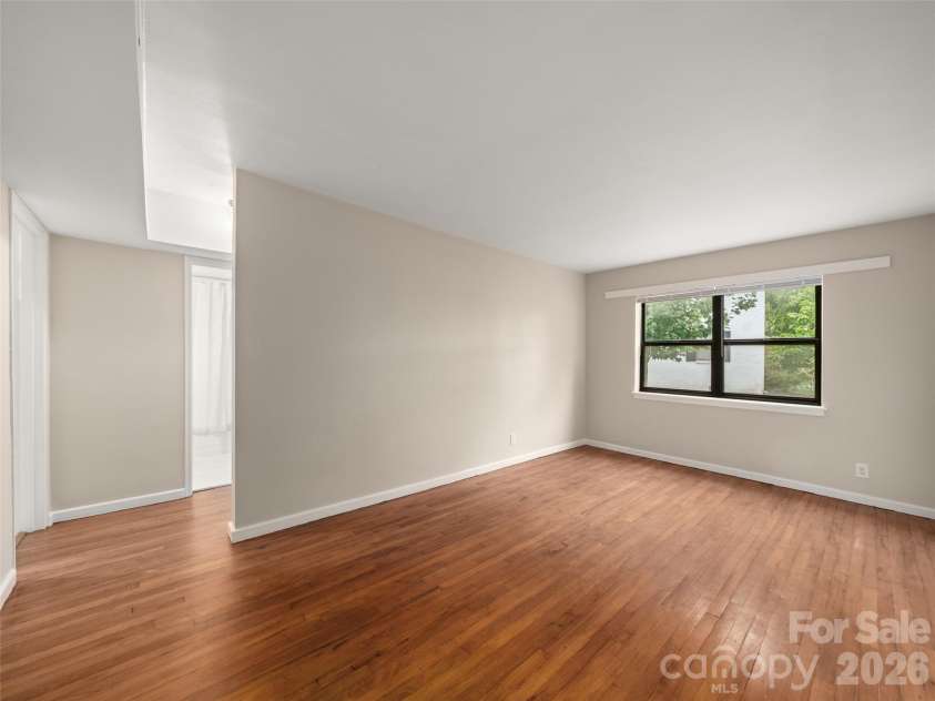 615 Biltmore Avenue, Asheville, NC 28803.  MLS# CAR4416820, YatesRealty ID 9610. 