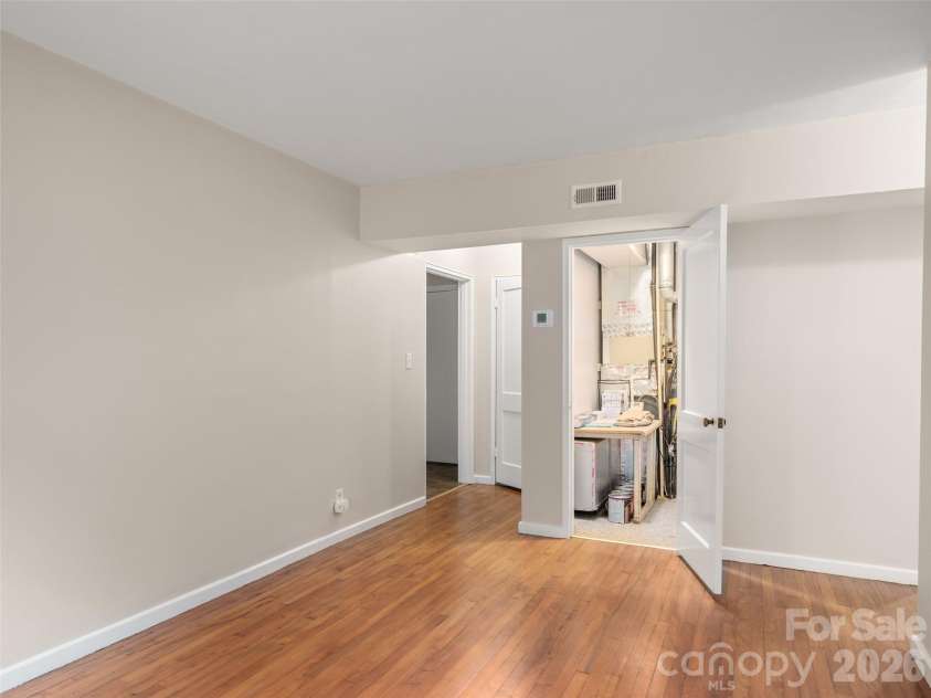 615 Biltmore Avenue, Asheville, NC 28803.  MLS# CAR4416820, YatesRealty ID 9610. 