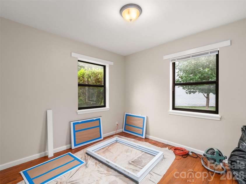 615 Biltmore Avenue, Asheville, NC 28803.  MLS# CAR4416820, YatesRealty ID 9610. 