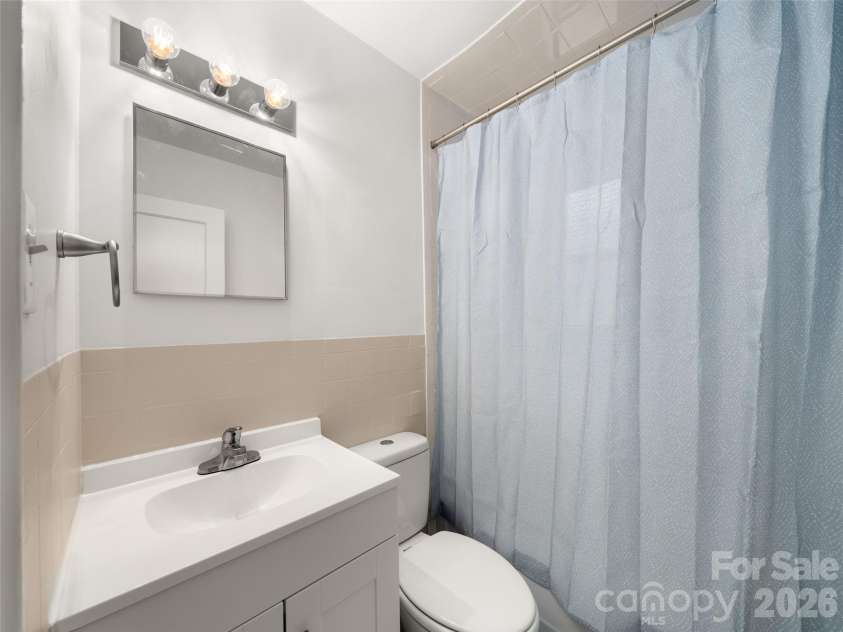615 Biltmore Avenue, Asheville, NC 28803.  MLS# CAR4416820, YatesRealty ID 9610. 