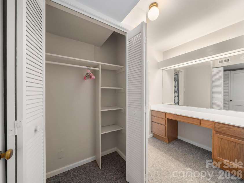 615 Biltmore Avenue, Asheville, NC 28803.  MLS# CAR4416820, YatesRealty ID 9610. 