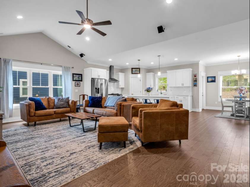 204 Weybridge Drive, Arden, NC 28704.  MLS# CAR4361076, YatesRealty ID 9611. 