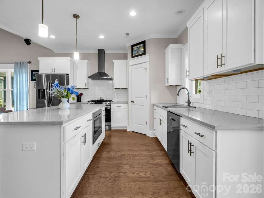 204 Weybridge Drive, Arden, NC 28704.  MLS# CAR4361076, YatesRealty ID 9611. 