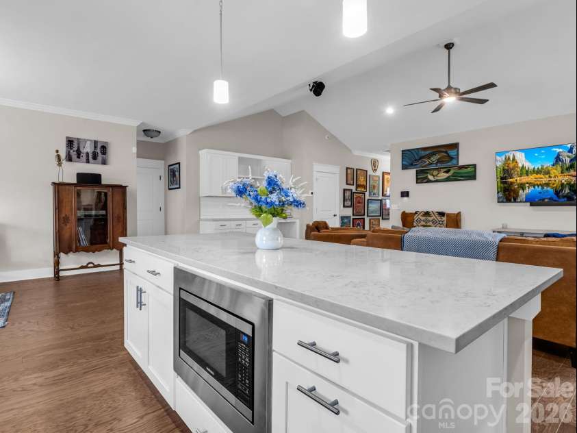204 Weybridge Drive, Arden, NC 28704.  MLS# CAR4361076, YatesRealty ID 9611. 