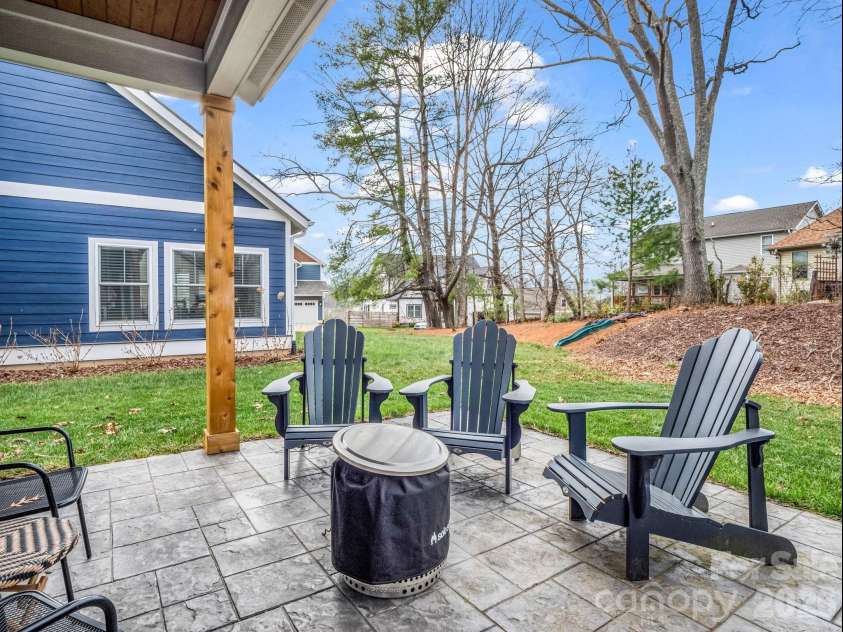 204 Weybridge Drive, Arden, NC 28704.  MLS# CAR4361076, YatesRealty ID 9611. 