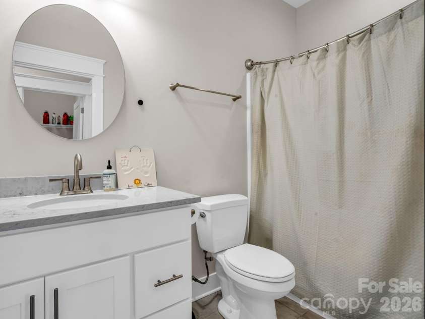 204 Weybridge Drive, Arden, NC 28704.  MLS# CAR4361076, YatesRealty ID 9611. 