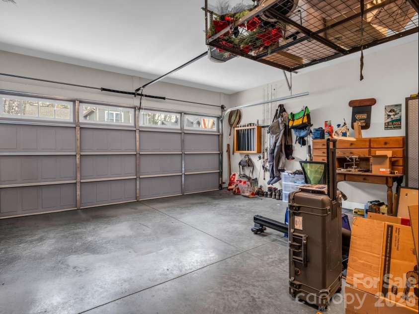 204 Weybridge Drive, Arden, NC 28704.  MLS# CAR4361076, YatesRealty ID 9611. 