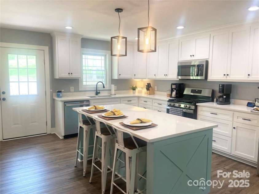 705 School Street, Maiden, NC 28650.  MLS# CAR4239875, YatesRealty ID 9611. 